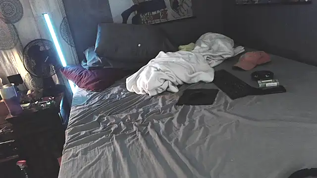 Tommy Love23 online show from 28, 3, 2026