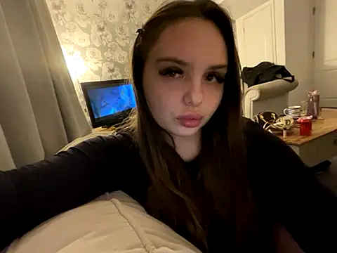 EllaStarrxxx online show from 23, 11, 2025