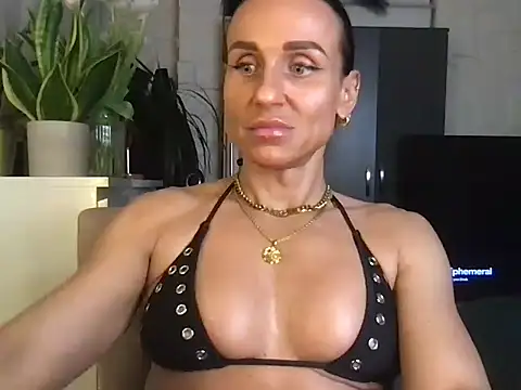 GluteQueenE online show from 14, 1, 2026