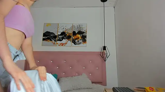 kiara and christy online show from 6, 10, 2025