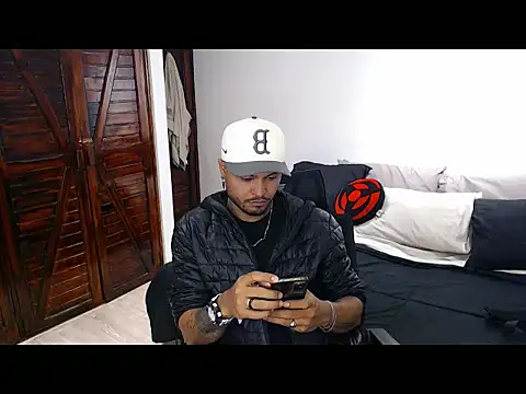 Snapshot of daniel_517 chatting on 6, 10, 2025 daniel 517 online show from 6, 10, 2025
