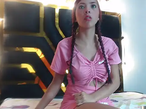 Snapshot of ZOE__BABY chatting on 8, 10, 2025 ZOE BABY online show from 8, 10, 2025
