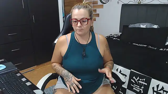 Snapshot of perlagoloza05 chatting on 17, 6, 2026 perlagoloza05 online show from 17, 6, 2026