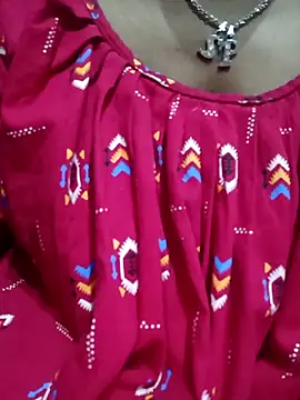 Hotty-romi3 online show from 4, 11, 2025