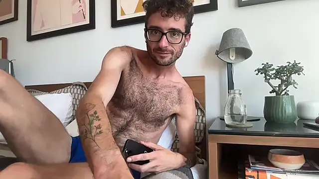 Snapshot of boltthepup chatting on 5, 10, 2025 boltthepup online show from 5, 10, 2025