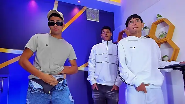 Play boys Hot2 online show from 5, 10, 2025