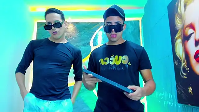 Play boys Hot2 online show from 25, 10, 2025