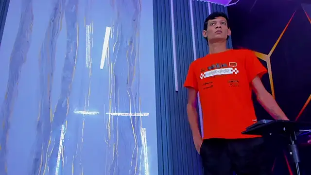 Play boys Hot2 online show from 6, 11, 2025