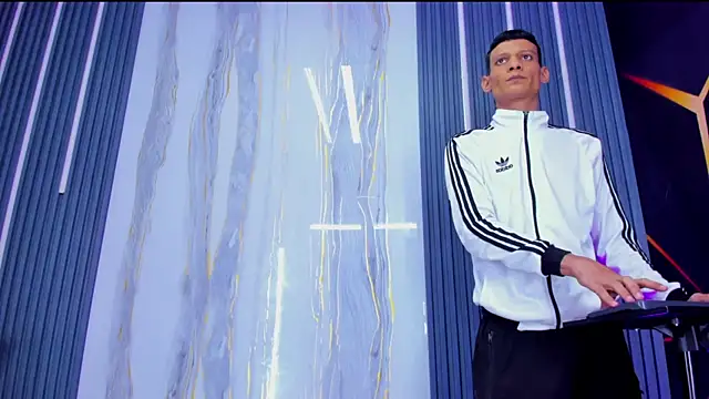 Play boys Hot2 online show from 24, 11, 2025