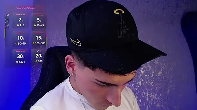 MateoMitchell online show from 20, 11, 2025