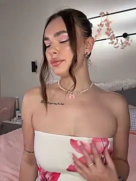 JenniferLouns online show from 14, 11, 2025