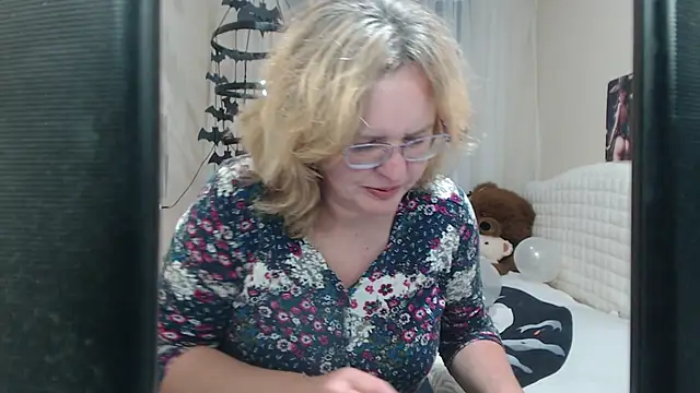 VestaWoody online show from 12, 10, 2025