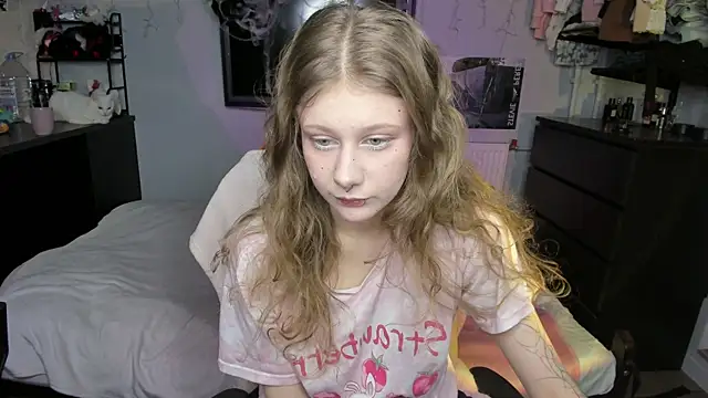 Snapshot of SweetPromise chatting on 20, 10, 2025 SweetPromise online show from 20, 10, 2025
