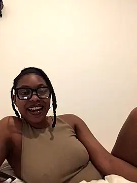 Snapshot of CurvyGoddessXxx chatting on 8, 10, 2025 CurvyGoddessXxx online show from 8, 10, 2025