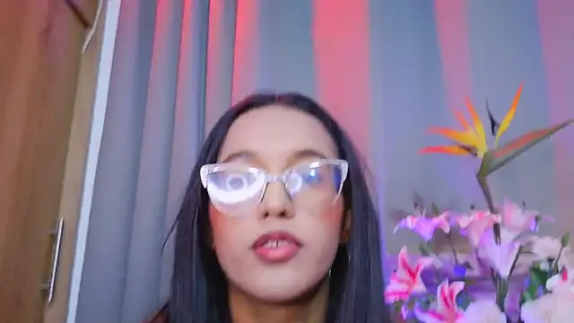 Snapshot of luna_valen chatting on 30, 5, 2026 luna valen online show from 30, 5, 2026