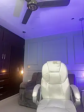 Rose monroee online show from 13, 4, 2026