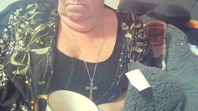 Playful MILF Demi online show from 24, 2, 2026