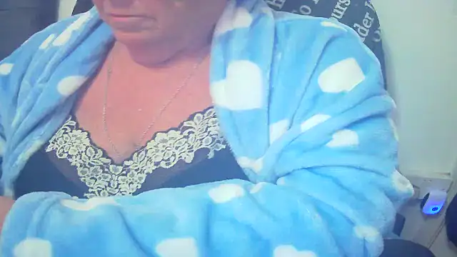 Snapshot of Playful_MILF_Demi chatting on 15, 7, 2026 Playful MILF Demi online show from 15, 7, 2026