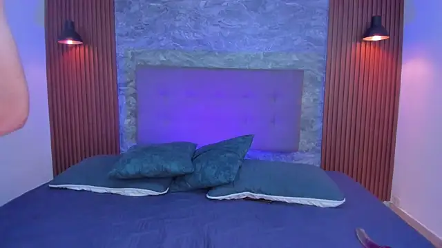 Sam Clark online show from 7, 10, 2025