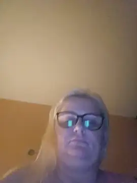 NieMaJazdyBezGwiazdy7883 online show from 19, 10, 2025