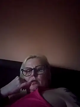 NieMaJazdyBezGwiazdy7883 online show from 17, 11, 2025