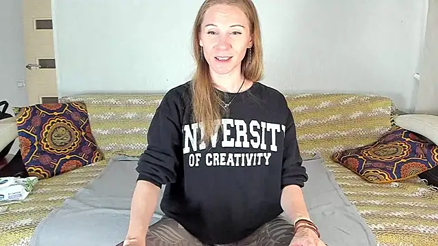 Snapshot of Amalia_Mio chatting on 18, 7, 2026 Amalia Mio online show from 18, 7, 2026