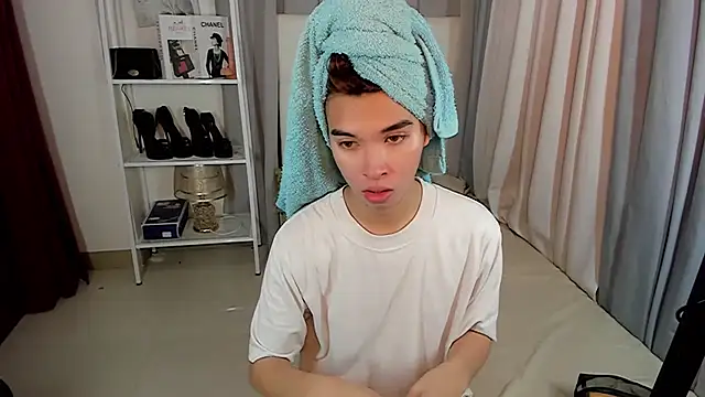 Yourdreamgoddess online show from 12, 1, 2026