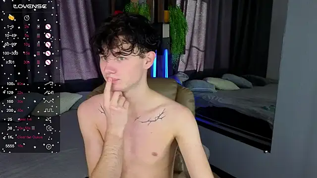 Cute Mike online show from 19, 10, 2025