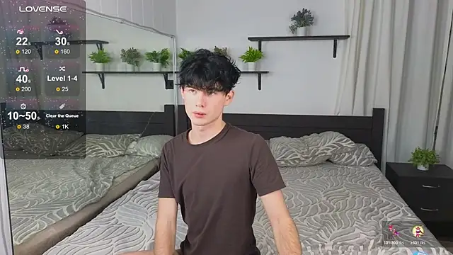 Cute Mike online show from 26, 10, 2025