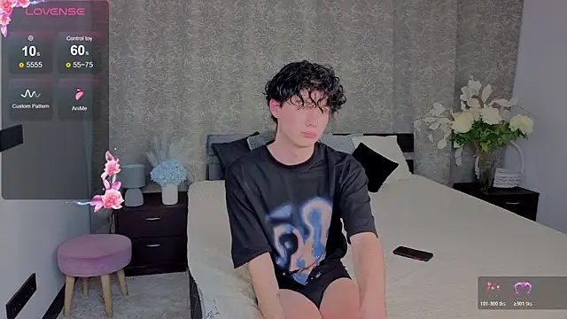 Cute Mike online show from 28, 11, 2025