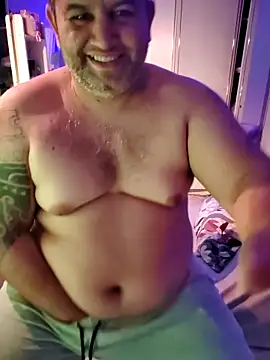 Snapshot of Zsoltzsolti23 chatting on 25, 11, 2025 Zsoltzsolti23 online show from 25, 11, 2025