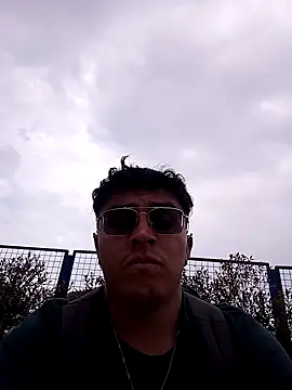 Snapshot of EithanFuckboys chatting on 27, 10, 2025 EithanFuckboys online show from 27, 10, 2025