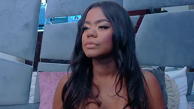 LorraiineJohnson online show from 6, 11, 2025