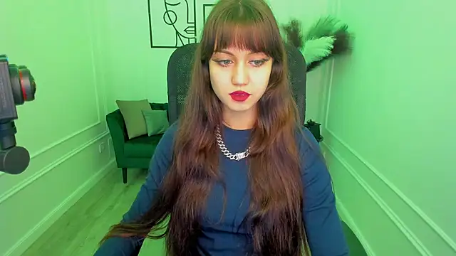 TiffanyYounge online show from 7, 11, 2025