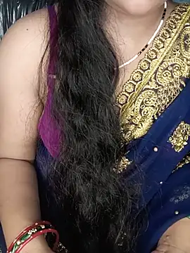 Snapshot of Rashmi_011 chatting on 5, 7, 2026 Rashmi 011 online show from 5, 7, 2026