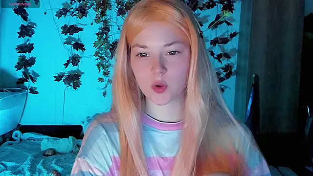 Snapshot of HoneyDazzle chatting on 22, 10, 2025 HoneyDazzle online show from 22, 10, 2025