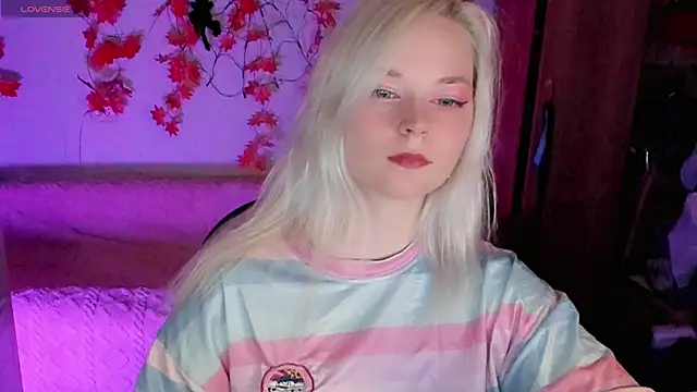 Snapshot of HoneyDazzle chatting on 24, 10, 2025 HoneyDazzle online show from 24, 10, 2025