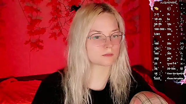 Snapshot of HoneyDazzle chatting on 12, 11, 2025 HoneyDazzle online show from 12, 11, 2025