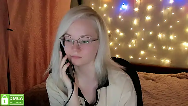 Snapshot of HoneyDazzle chatting on 30, 11, 2025 HoneyDazzle online show from 30, 11, 2025