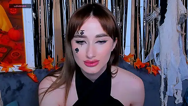 Olivia Grantt online show from 28, 10, 2025