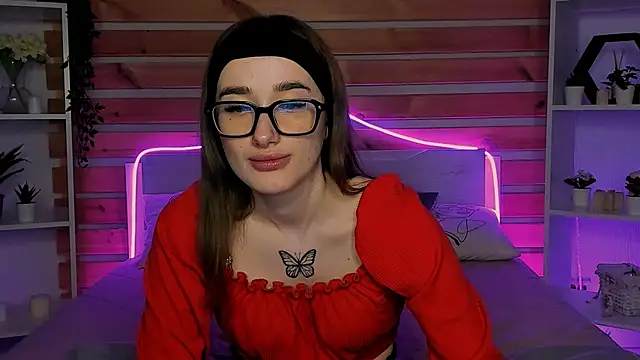 Olivia Grantt online show from 29, 11, 2025