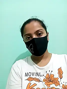 Snapshot of daisy-03 chatting on 27, 10, 2025 daisy-03 online show from 27, 10, 2025