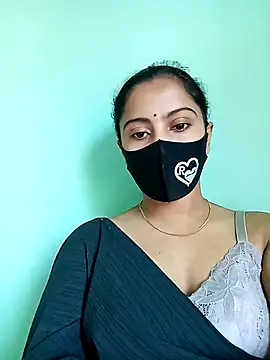 Snapshot of daisy-03 chatting on 12, 11, 2025 daisy-03 online show from 12, 11, 2025