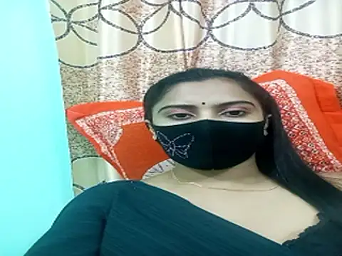 Snapshot of daisy-03 chatting on 12, 11, 2025 daisy-03 online show from 12, 11, 2025