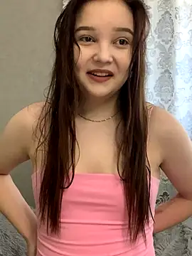Snapshot of DanaDaily chatting on 8, 10, 2025 DanaDaily online show from 8, 10, 2025