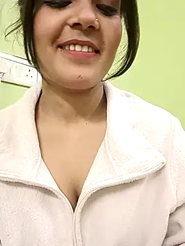 Beautiful Eye online show from 17, 12, 2025