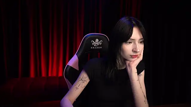 Snapshot of Trix_Void chatting on 7, 10, 2025 Trix Void online show from 7, 10, 2025