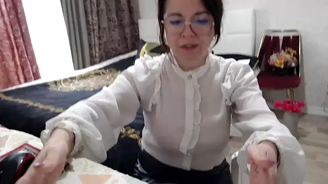 Arisa5000 online show from 8, 4, 2026