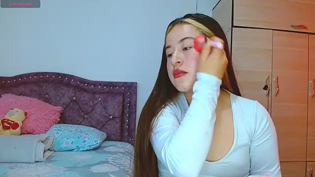 Hanssel tess online show from 8, 10, 2025