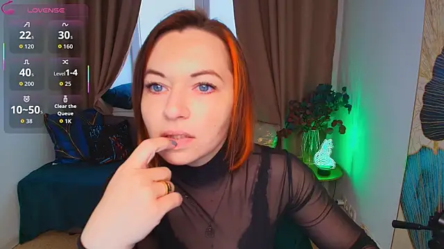 Serena Foxxx online show from 13, 5, 2026